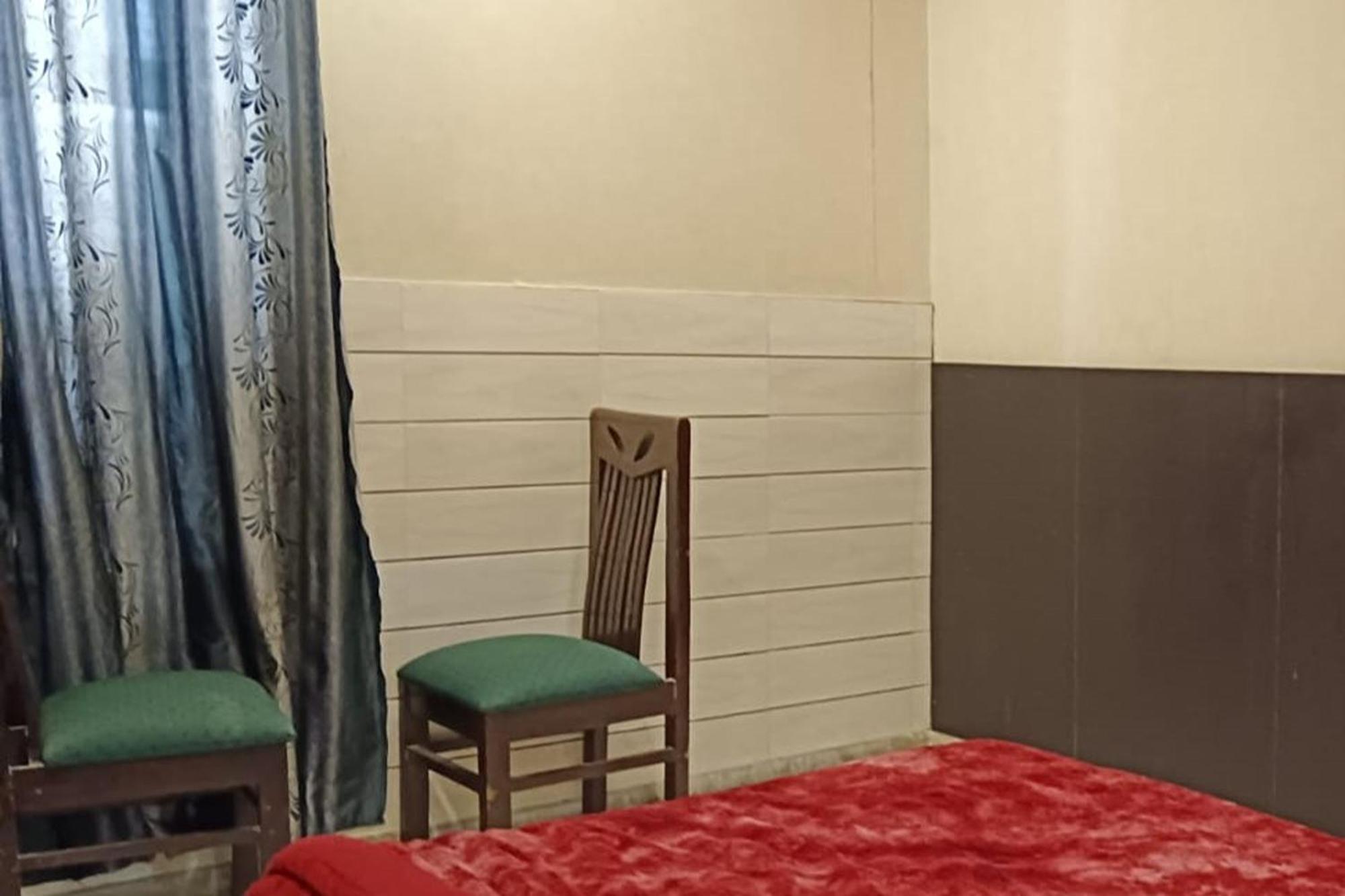 Hotel Shree Kanta Gurgaon Esterno foto