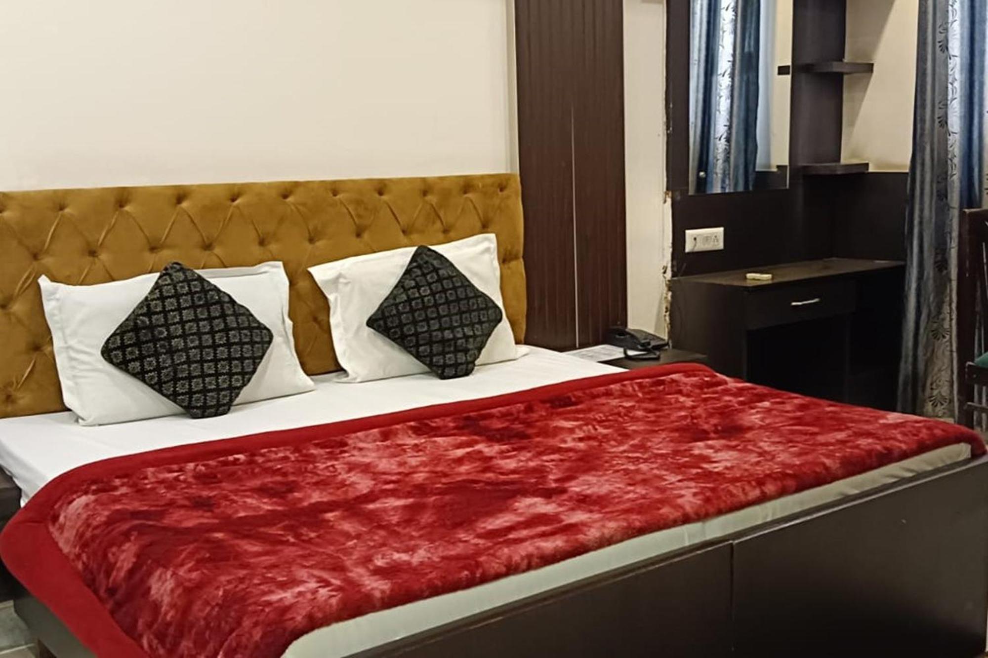 Hotel Shree Kanta Gurgaon Esterno foto
