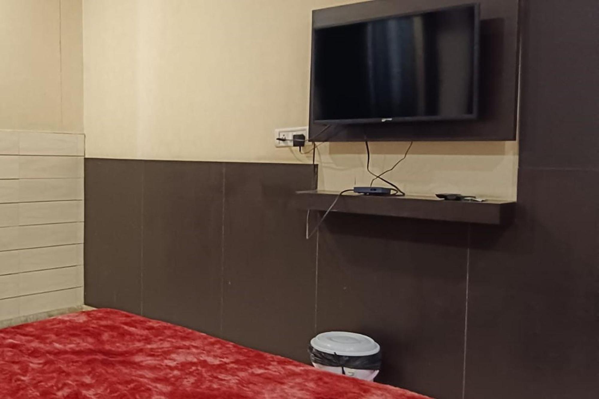 Hotel Shree Kanta Gurgaon Esterno foto