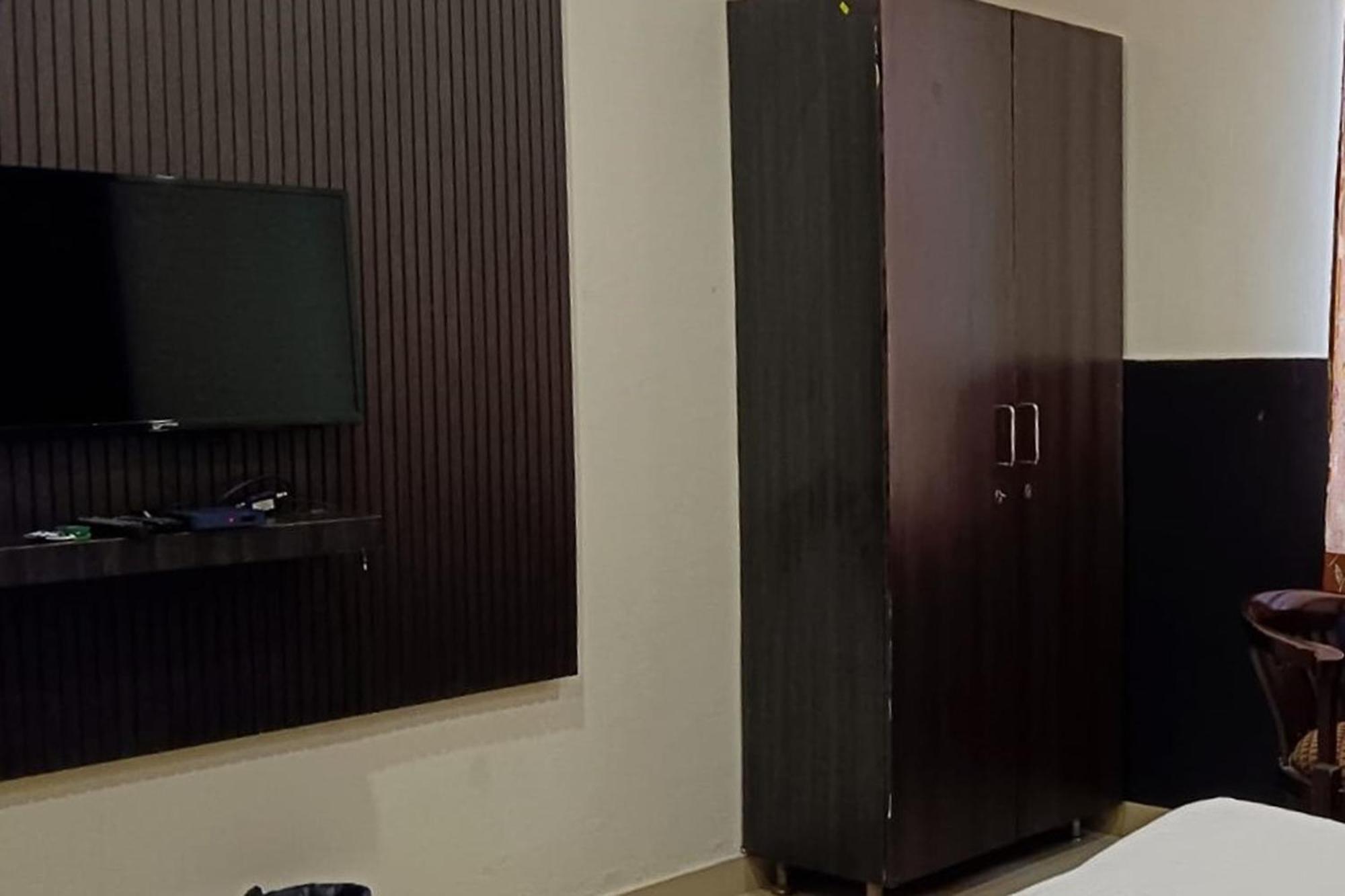 Hotel Shree Kanta Gurgaon Esterno foto