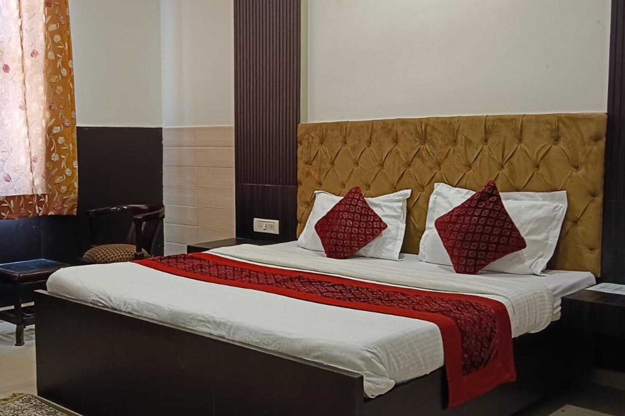 Hotel Shree Kanta Gurgaon Esterno foto