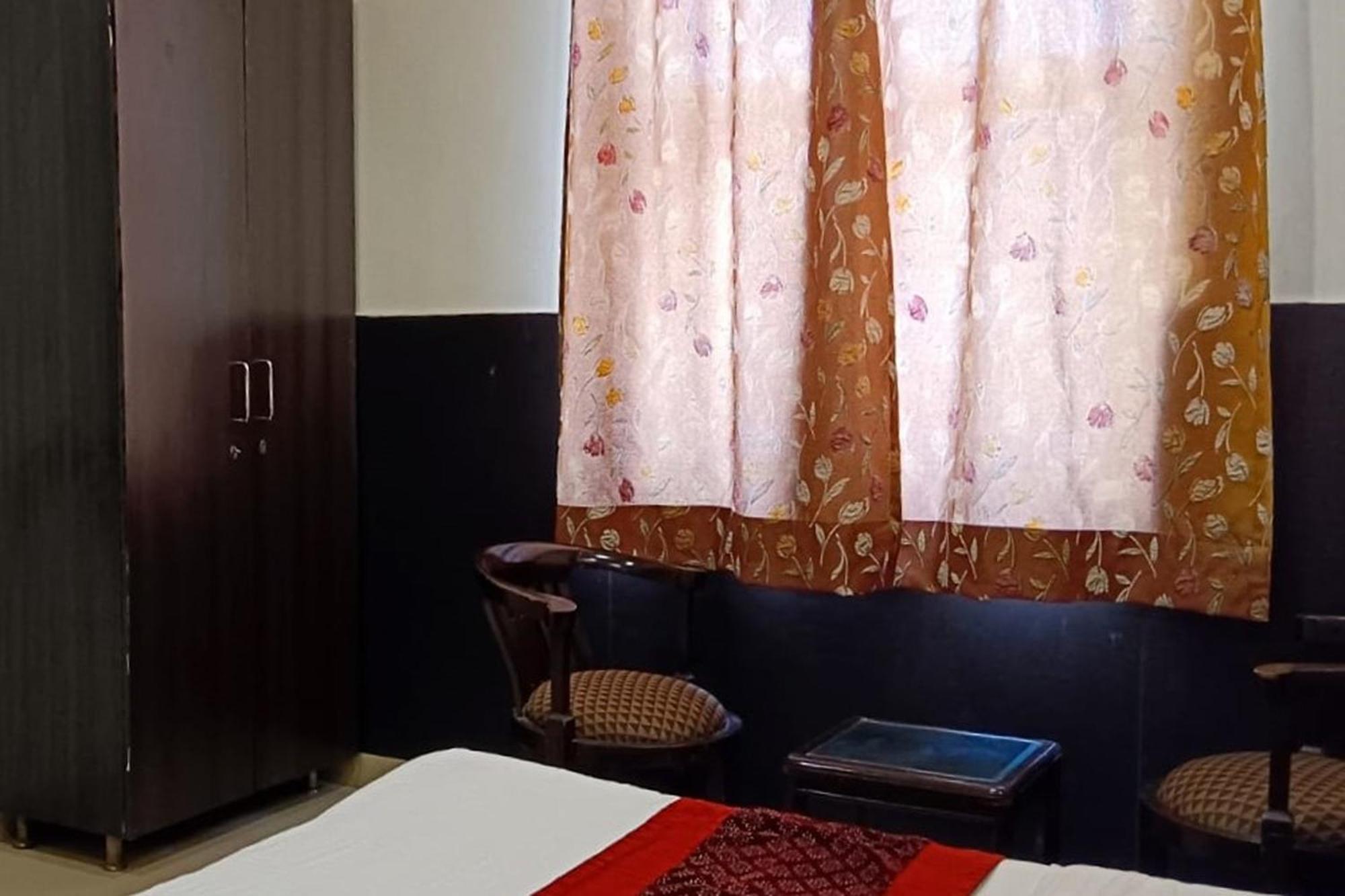 Hotel Shree Kanta Gurgaon Esterno foto